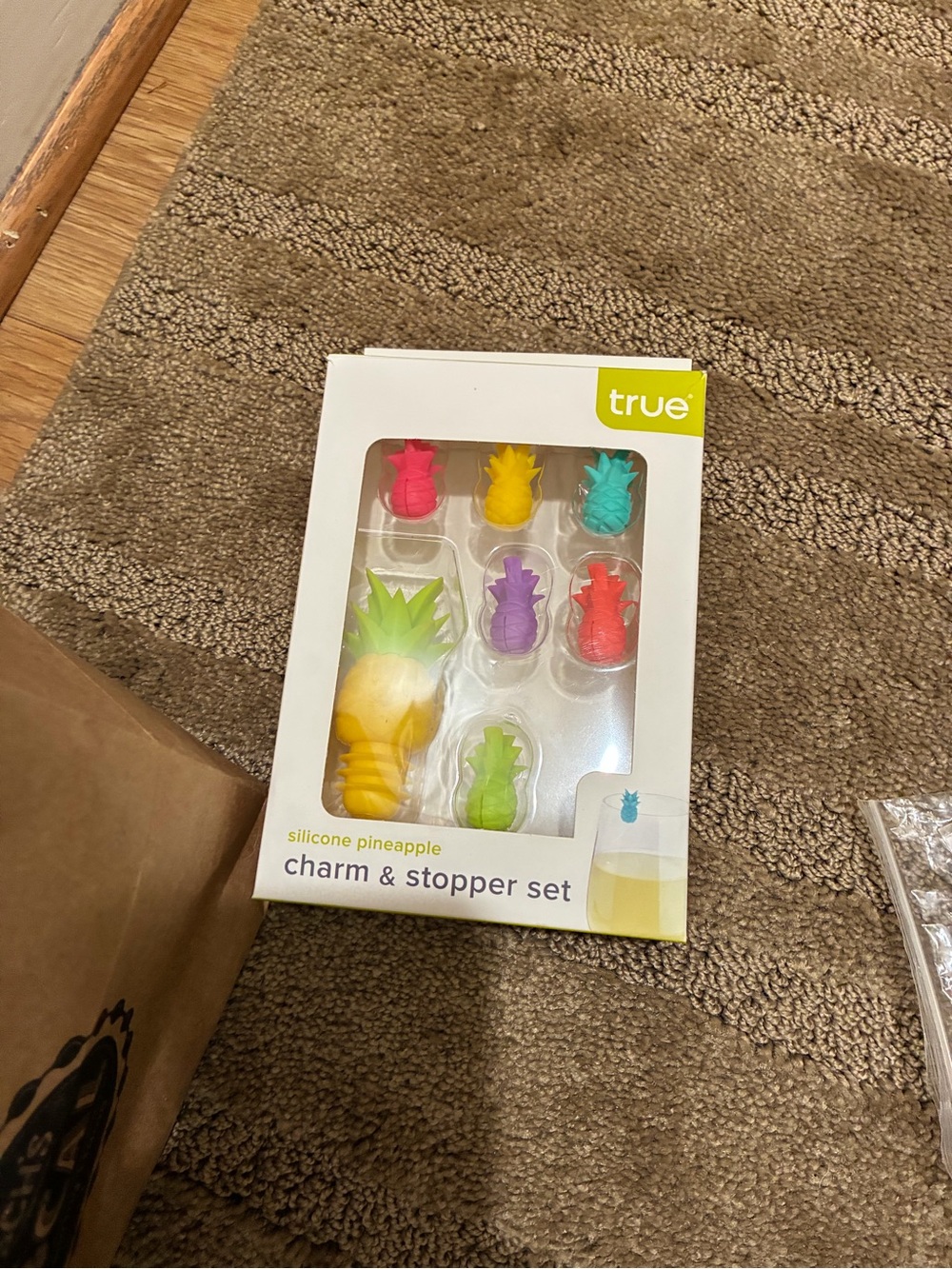 Silicone Pineapple Charm & Stopper Set - Multicolor